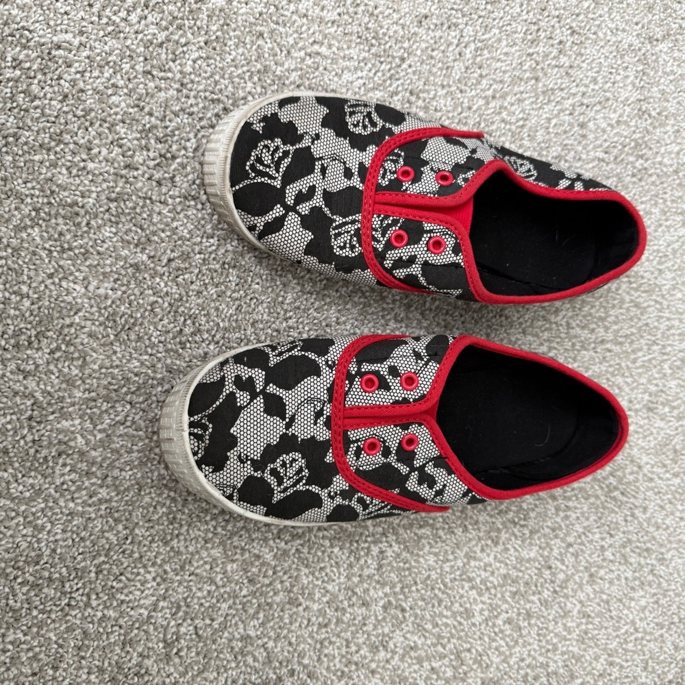 Floral Black and Red Women's Loafers